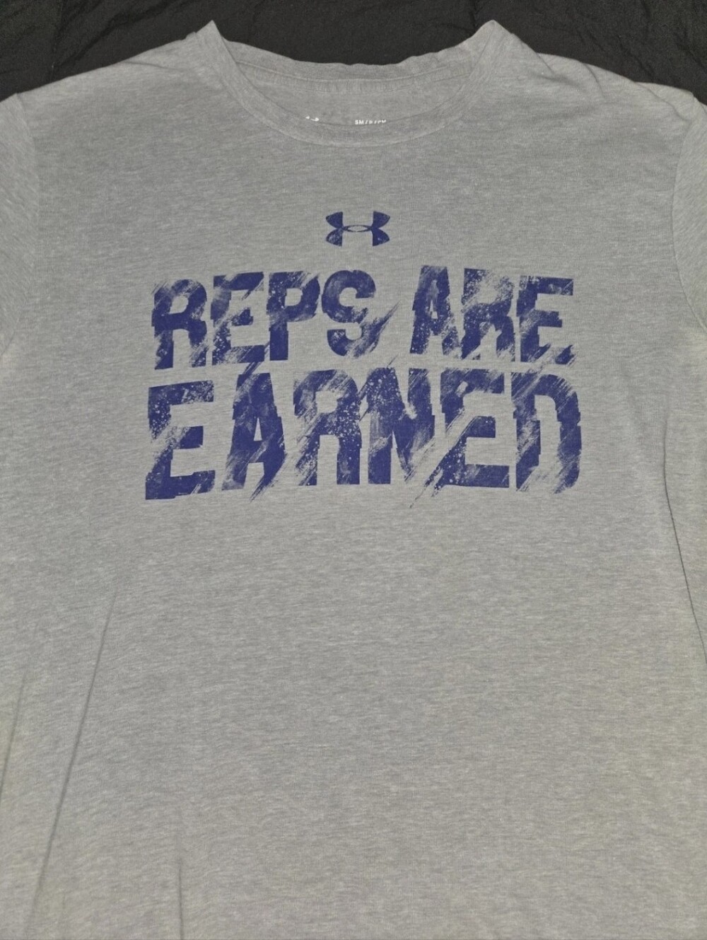 Under Armour T Shirt Mens Sm Gray Loose Heat Gear Reps Are Earned Short Sleeve